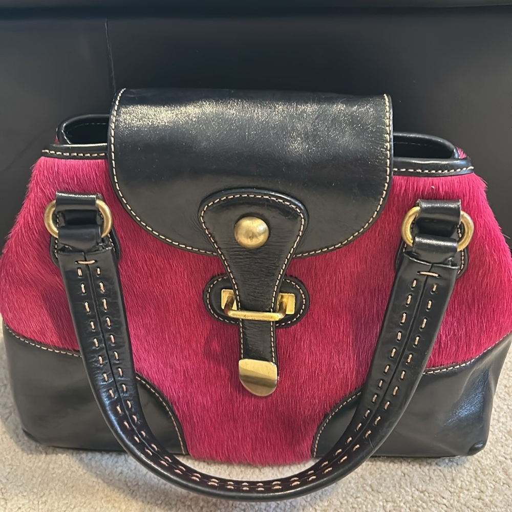 Maxx New York Black and Fuscia Hand Bag with Textured material